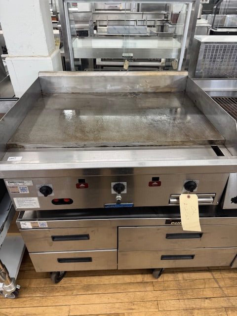 Reconditioned/Used: Southbend, HDG-36, Gas Griddle